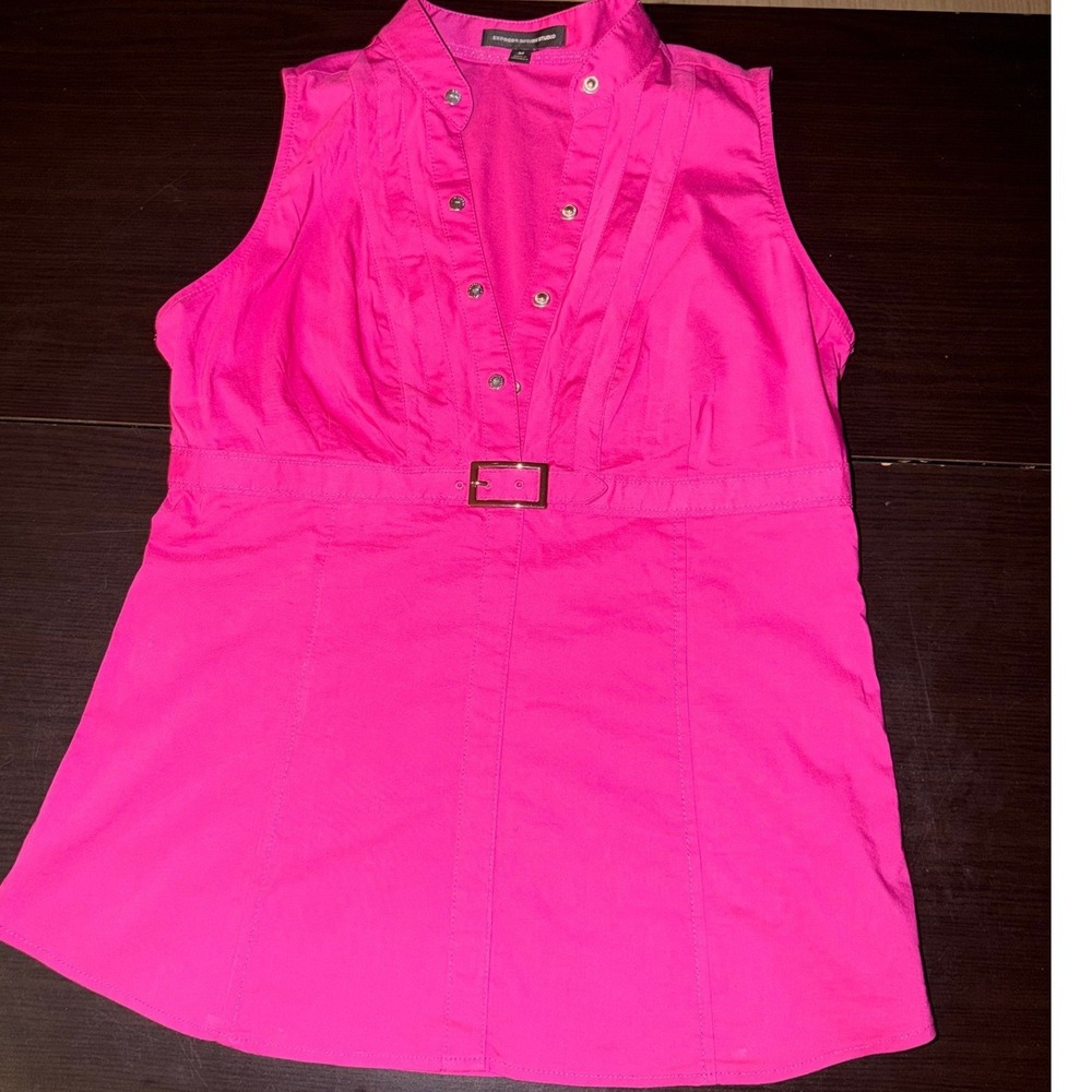 Y2K Style Express Design Studio Hot Pink Sleeveless Belted Snap Front Top Medium